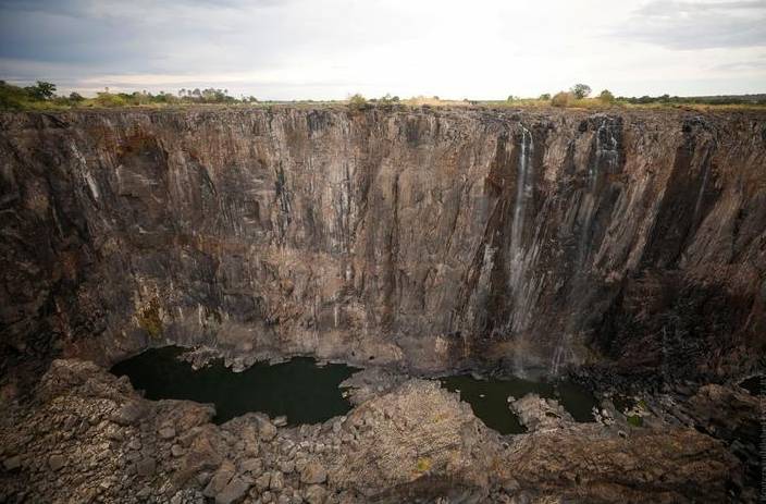 Victoria Falls suffers “ecological disaster” due to climate change