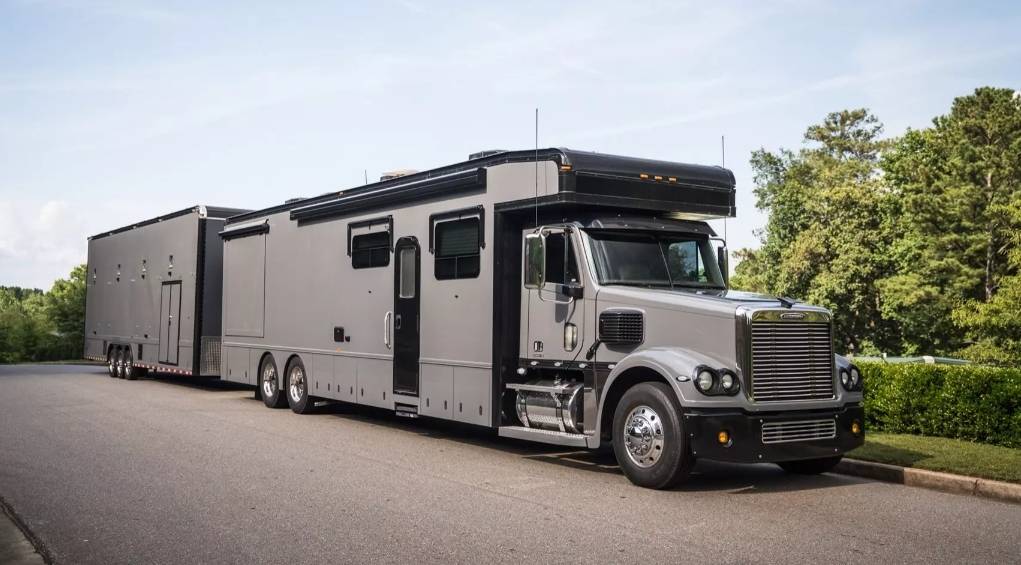 Look at a giant motorhome with a two-car garage